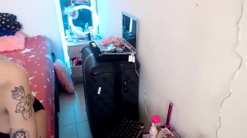 Catherine XXX online show from February 9, 5:39 pm