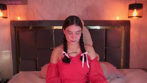 Snapshot of doll_valeria_ chatting on November 28, 10:29 am doll_valeria_ online show from November 28, 10:29 am