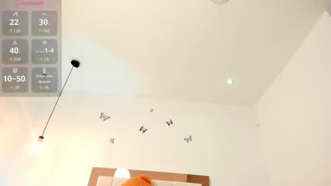 Snapshot of doll_valeria_ chatting on December 15, 6:23 pm doll_valeria_ online show from December 15, 6:23 pm