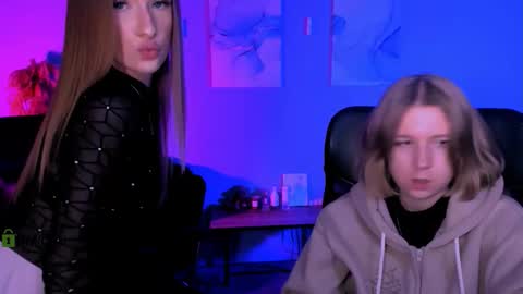 doll_vey online show from March 18, 8:12 pm