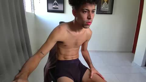 DollarHot30 online show from December 22, 7:55 pm