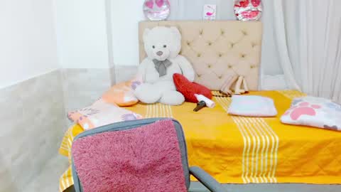 ilona online show from May 3, 5:19 pm