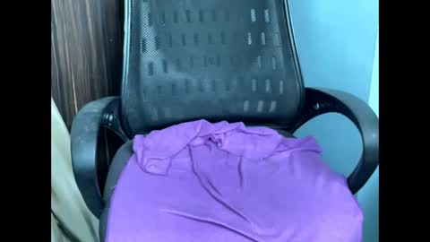 dollmeenu online show from February 5, 9:19 pm