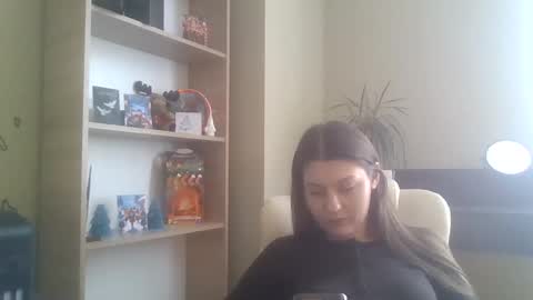 DollyRoma online show from December 15, 9:24 am