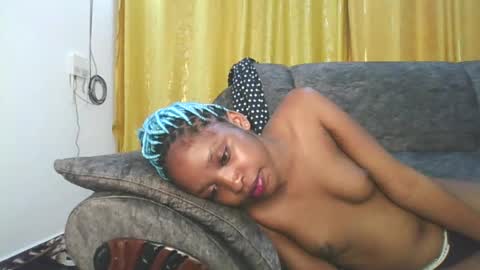 Snapshot of dollythegirl chatting on May 10, 10:37 pm kadolly online show from May 10, 10:37 pm