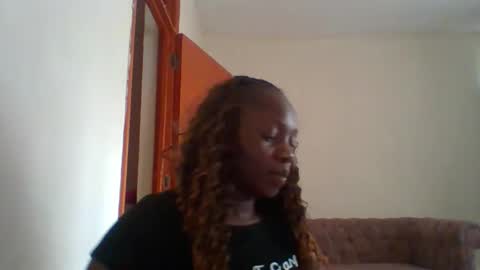 dollyvee online show from May 4, 12:34 pm