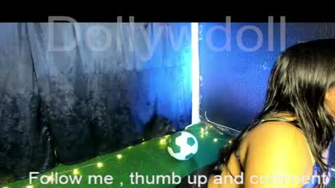 Snapshot of dollywdoll chatting on June 15, 4:47 am dollywdoll online show from June 15, 4:47 am