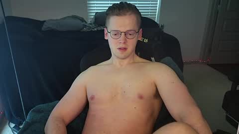 Snapshot of doloresman chatting on May 5, 9:34 pm doloresman online show from May 5, 9:34 pm