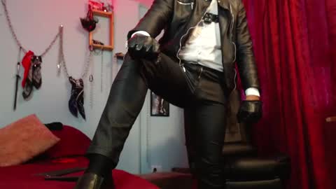 Diego Castell online show from December 1, 7:52 pm