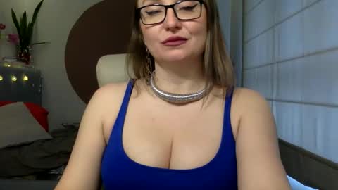 DOM MUMMY online show from February 24, 12:47 pm