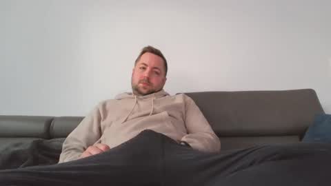 Snapshot of dombio_12 chatting on April 24, 3:58 pm dombio_12 online show from April 24, 3:58 pm