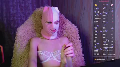 domiiniicana online show from December 10, 1:11 am