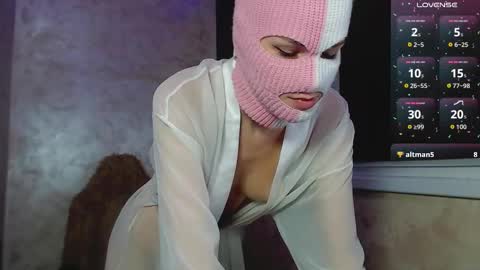 domiiniicana online show from September 17, 11:50 pm