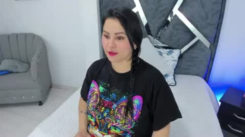 domi  online show from July 4, 12:00 pm