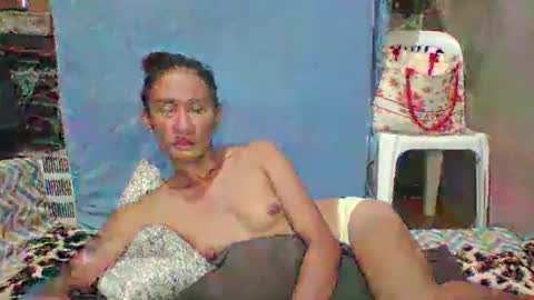 Snapshot of domina_sabrina chatting on May 10, 12:05 am domina_sabrina online show from May 10, 12:05 am