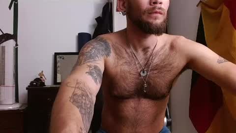 Logan - INDEPENDET MODEL online show from April 7, 6:03 am
