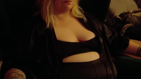 SADE online show from October 7, 9:01 pm