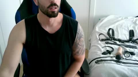 DominatedTitan online show from May 12, 9:06 am