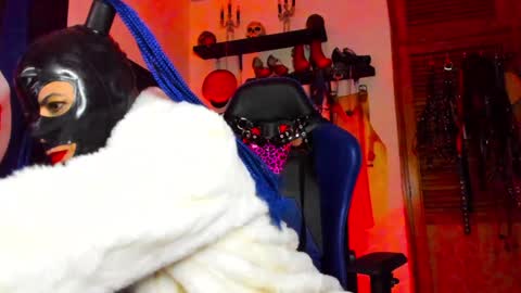 Snapshot of dominatrixblue chatting on January 11, 9:36 pm Dom Blue online show from January 11, 9:36 pm