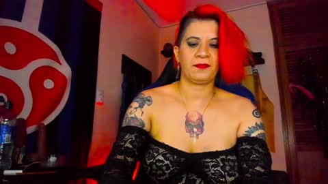 Snapshot of dominatrixblue chatting on January 23, 6:03 pm Dom Blue online show from January 23, 6:03 pm