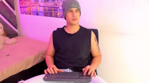 DOMI online show from March 11, 4:18 am