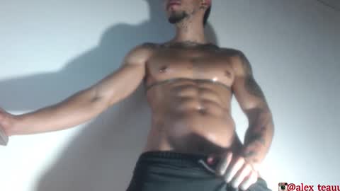 Snapshot of dominic_donnovan chatting on November 4, 10:20 pm DOMI online show from November 4, 10:20 pm