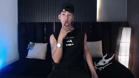 Snapshot of dominic_ghost chatting on October 30, 3:41 am Dominic online show from October 30, 3:41 am