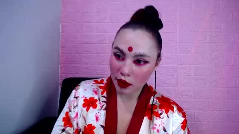   online show from November 12, 4:51 pm