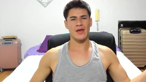 Snapshot of dominic_radccliffe chatting on September 15, 3:17 am Your real love online show from September 15, 3:17 am