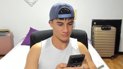 Snapshot of dominic_radccliffe chatting on September 16, 10:55 pm Your real love online show from September 16, 10:55 pm