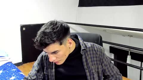 Snapshot of dominic_radccliffe chatting on November 15, 11:54 pm Your real love online show from November 15, 11:54 pm