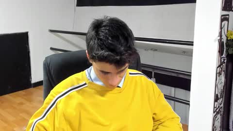 Snapshot of dominic_radccliffe chatting on November 26, 2:45 am Your real love online show from November 26, 2:45 am