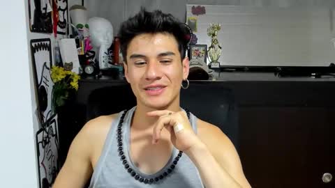 Snapshot of dominic_radccliffe chatting on December 4, 12:09 am Your real love online show from December 4, 12:09 am