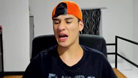 Snapshot of dominic_radccliffe chatting on January 16, 1:20 am Your real love online show from January 16, 1:20 am