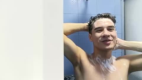 Snapshot of dominic_radccliffe chatting on March 15, 10:38 pm Your real love online show from March 15, 10:38 pm