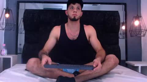 Snapshot of dominic_strongg chatting on July 7, 7:29 pm dominic_strongg online show from July 7, 7:29 pm