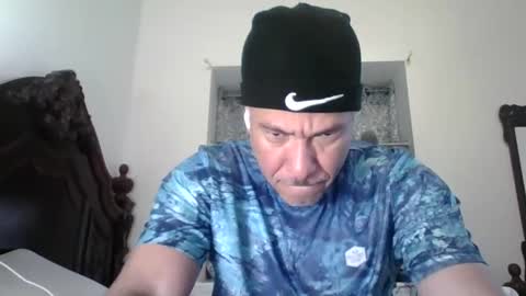 Snapshot of dominicanorico chatting on May 18, 3:13 am luis online show from May 18, 3:13 am