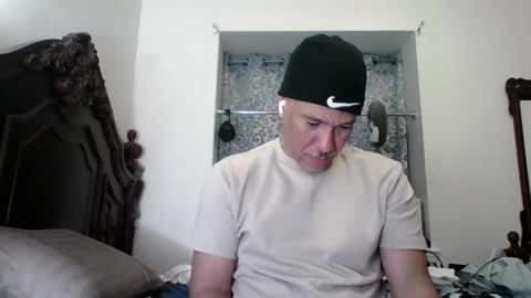 Snapshot of dominicanorico chatting on June 6, 4:50 am luis online show from June 6, 4:50 am