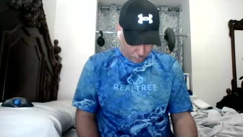 luis online show from August 2, 9:02 pm