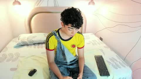 Snapshot of dominicjay_ chatting on July 7, 8:02 pm DOMINIC online show from July 7, 8:02 pm