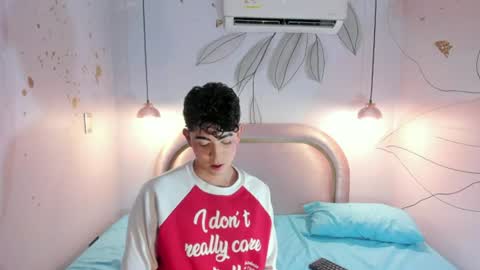 Snapshot of dominicjay_ chatting on July 23, 8:51 pm DOMINIC online show from July 23, 8:51 pm