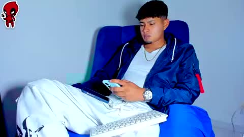 Snapshot of dominick_king chatting on July 1, 1:40 am Dominic online show from July 1, 1:40 am