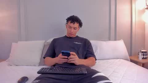 Dominick Star online show from December 4, 4:33 am