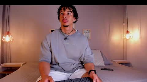 Snapshot of dominik_drake chatting on May 23, 12:09 pm Dominik Drake online show from May 23, 12:09 pm