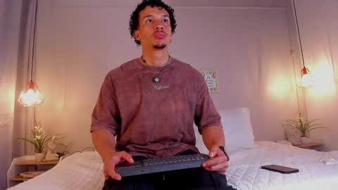 Snapshot of dominik_drake chatting on June 4, 12:44 pm Dominik Drake online show from June 4, 12:44 pm