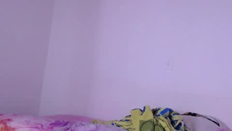 Snapshot of dominika_angel chatting on June 1, 12:01 am online show from June 1, 12:01 am