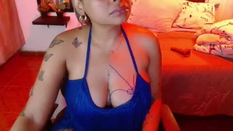 Snapshot of domink_gilr chatting on May 28, 7:16 am D O M I N K online show from May 28, 7:16 am