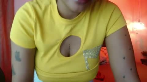 Snapshot of domink_gilr chatting on June 11, 6:11 am D O M I N K online show from June 11, 6:11 am