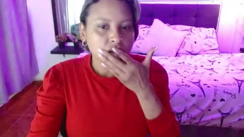 Snapshot of domink_gilr chatting on June 15, 7:16 pm D O M I N K online show from June 15, 7:16 pm
