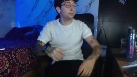 Snapshot of dominus_kane chatting on February 21, 1:28 am dominus_kane online show from February 21, 1:28 am